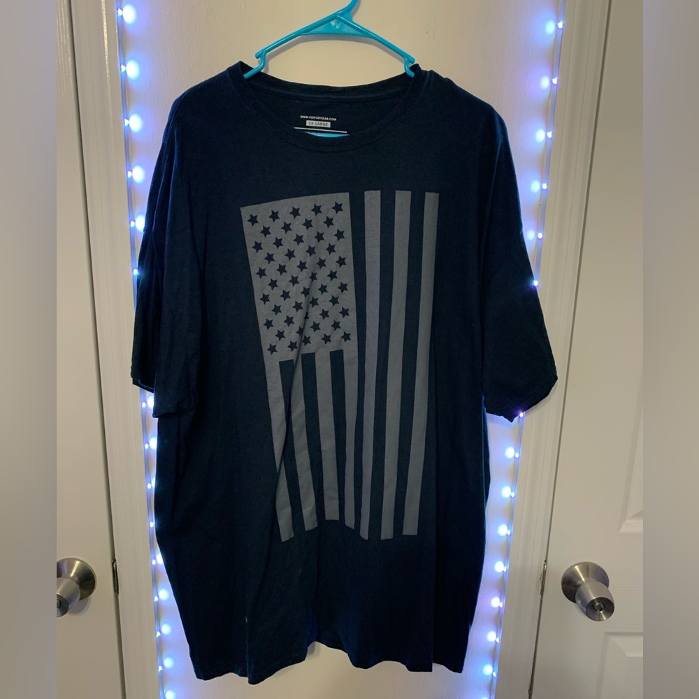 Men’s 2XL flag shirt